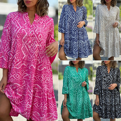 👗 Luźna sukienka z nadrukiem i dekoltem w serek