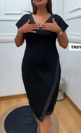 Elegancka patchworkowa sukienka z krótkim rękawem i dekoltem w serek