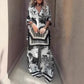Damski zestaw: koszulka z nadrukiem i dekoltem w serek oraz spodnie