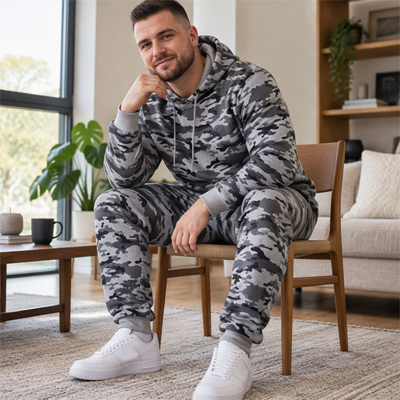 Herren-Kapuzenpullover und Hosen-Set mit Plüschfutter, Camouflage-Muster